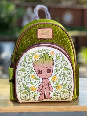 Loungefly Marvel Guardians of The Galaxy Groot Floral Velvet Mini Backpack NWT